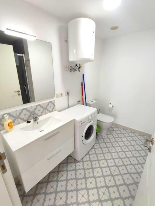 Apartament Near The Ocean In Playa San Juan Ngoại thất bức ảnh